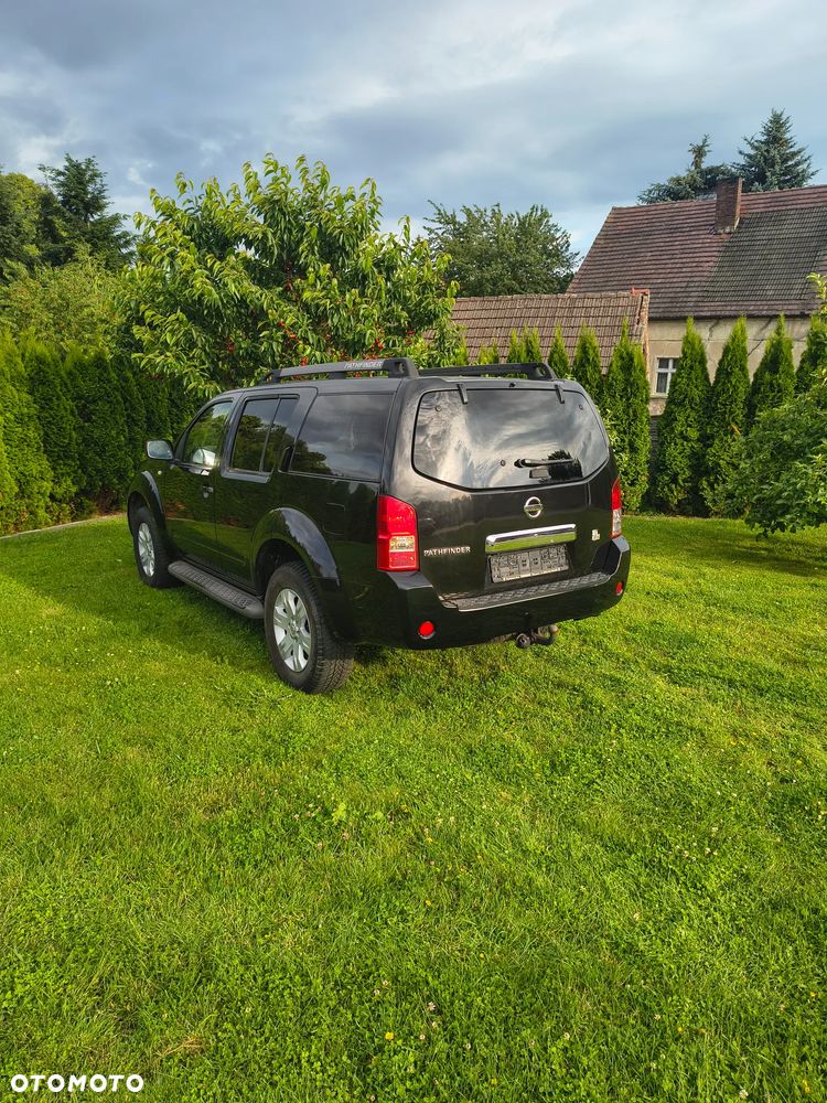 Nissan Pathfinder 2.5 DCi Elegance - 5
