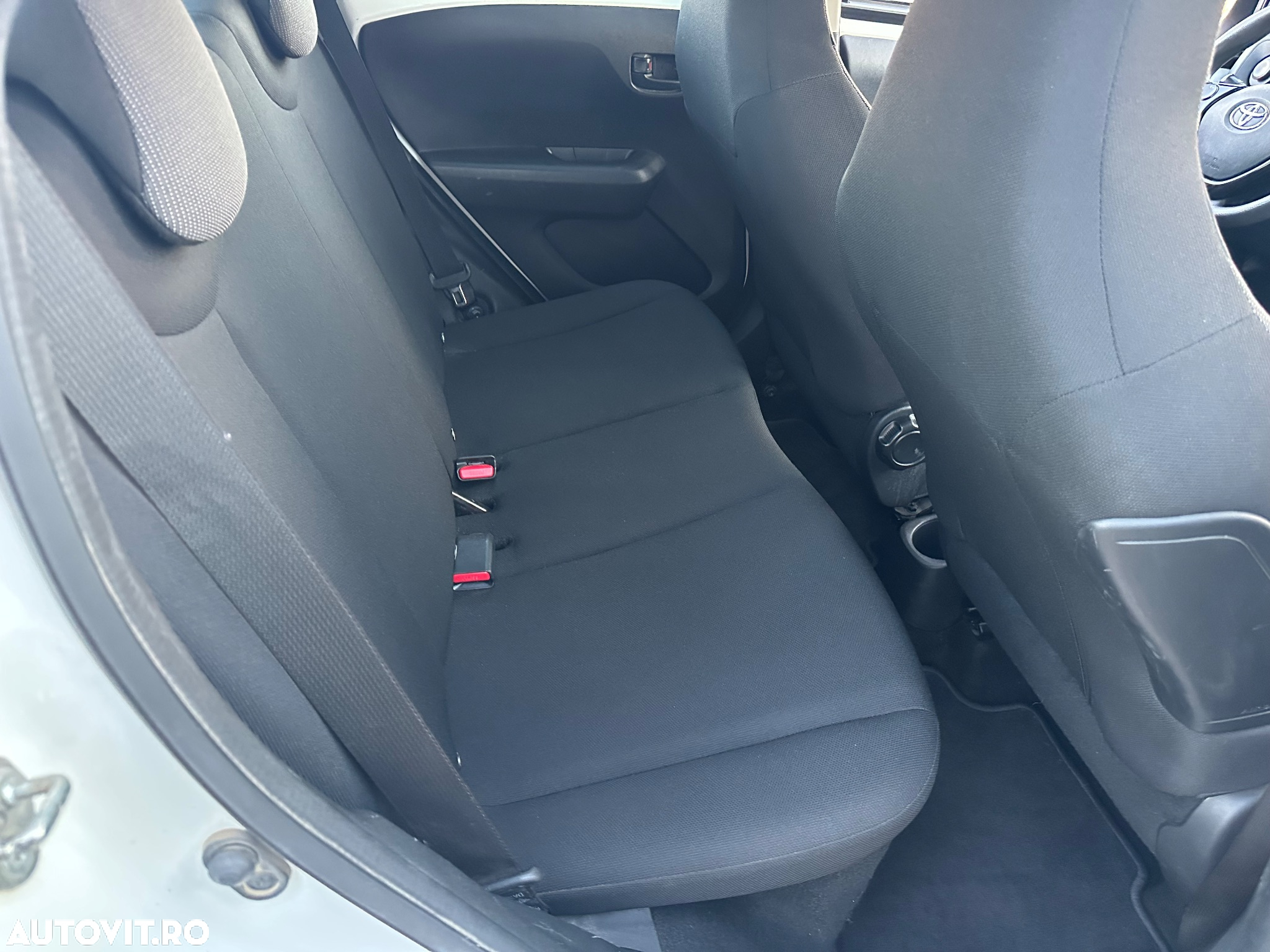 Toyota Aygo 1.0 VVY-I 5 usi X-cite - 7