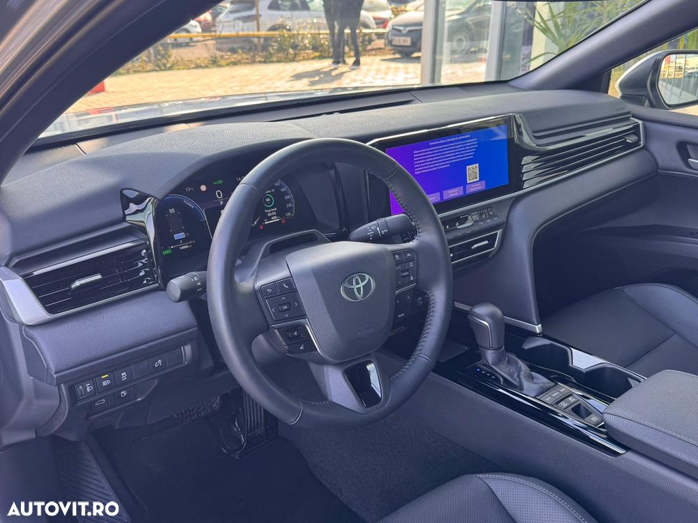 Toyota Camry 2.5 Exclusive - 10