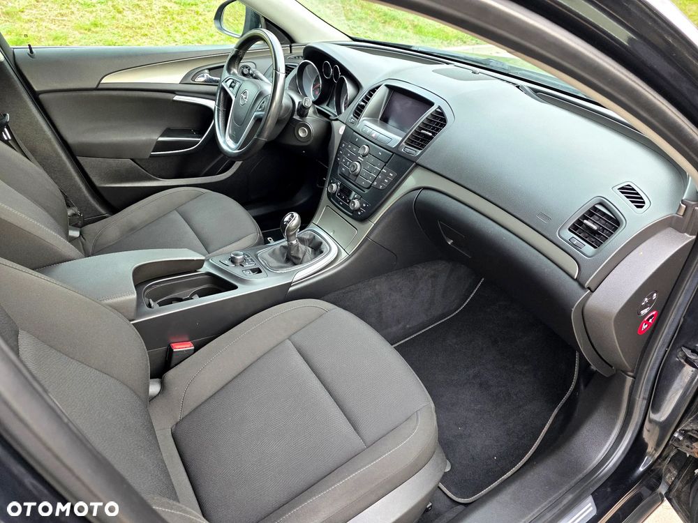 Opel Insignia - 13