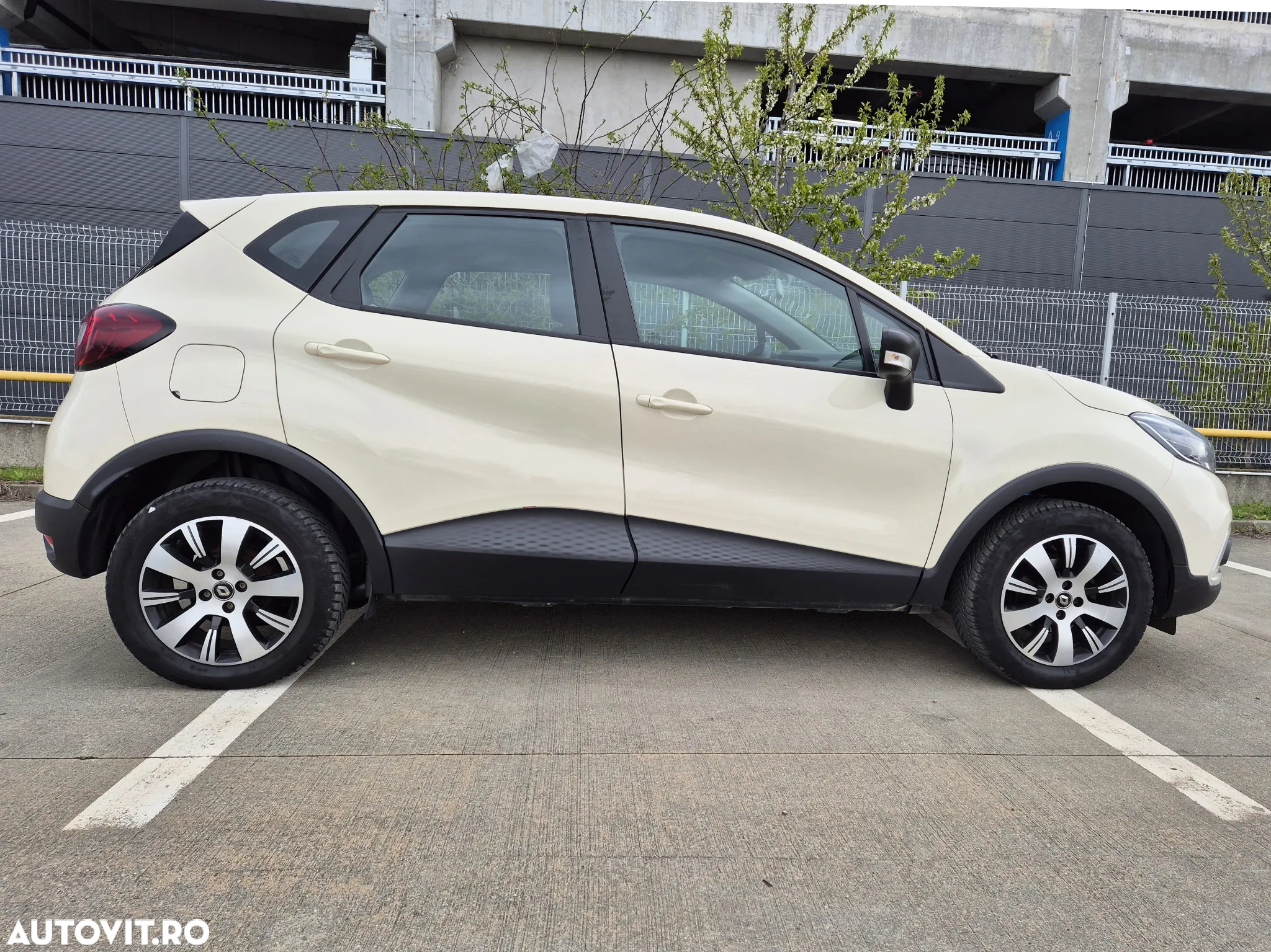 Renault Captur TCe Life Evo - 8
