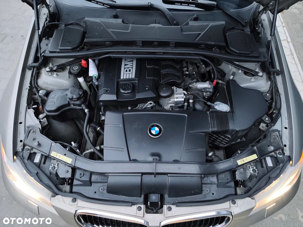 BMW Seria 3 318i Edition Exclusive - 37
