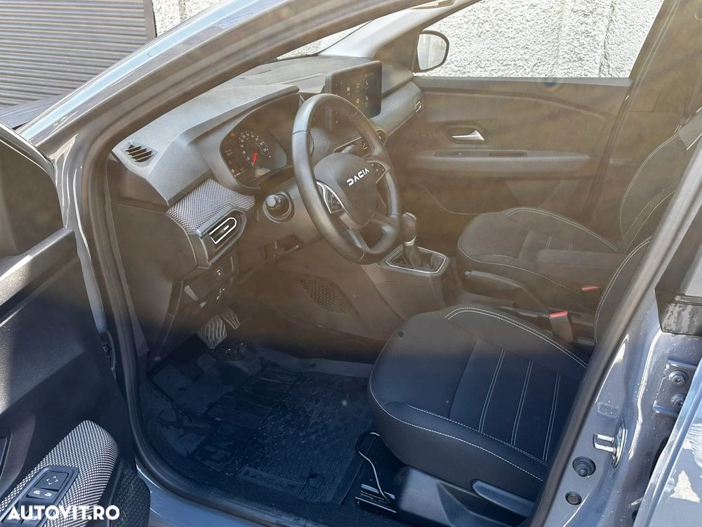 Dacia Logan TCe 90 CVT Expression - 8