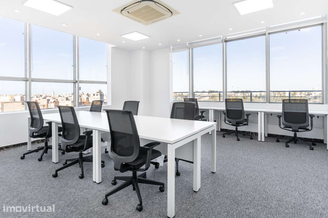 Escritório privado para 4 pessoas – Regus Loulé, Avenida do Algarve - Grande imagem: 2/10