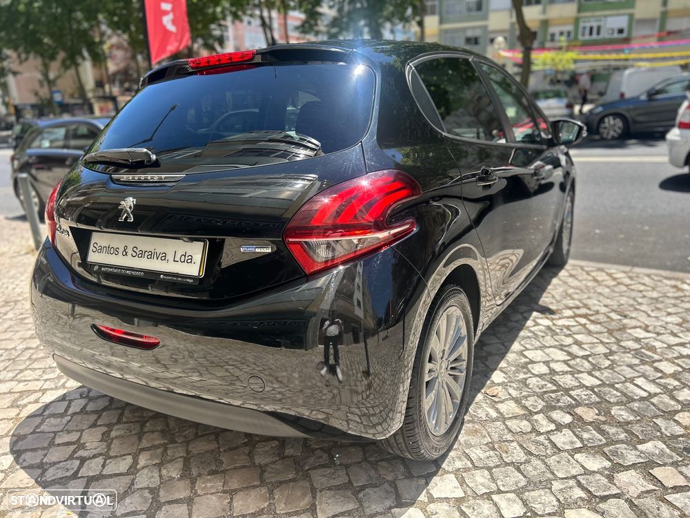 Peugeot 208 1.2 VTi SE Style - 2