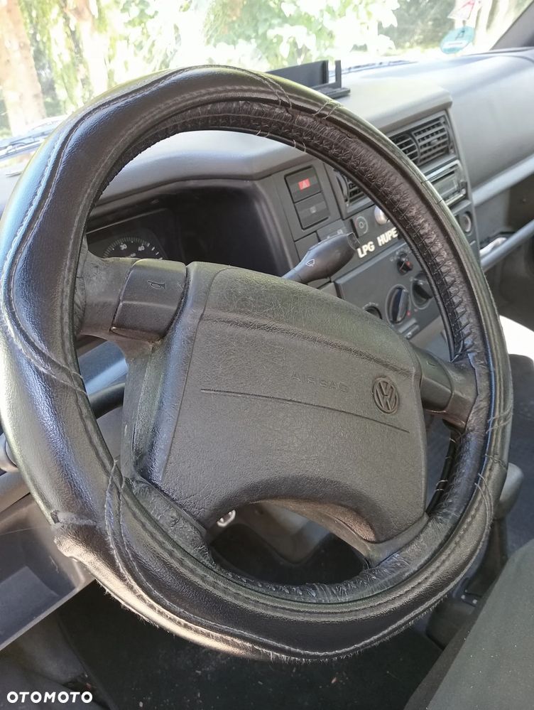 Volkswagen Transporter - 12