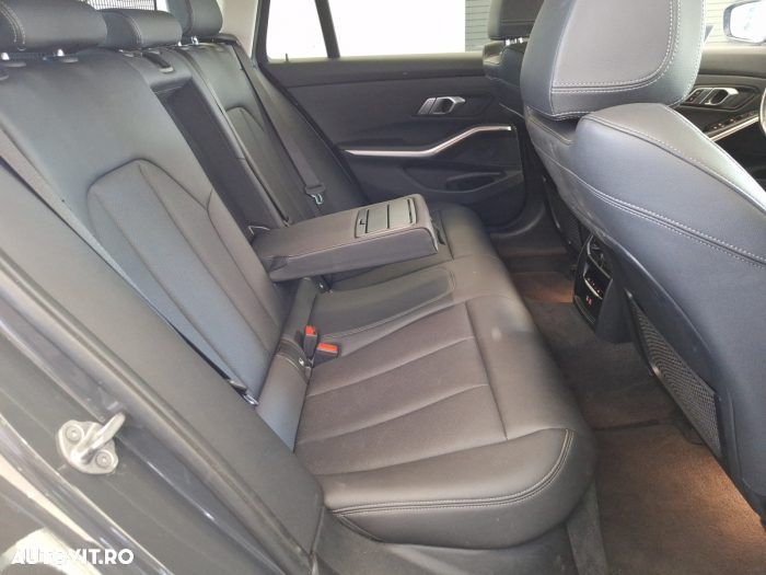 BMW Seria 3 320d xDrive AT MHEV - 17
