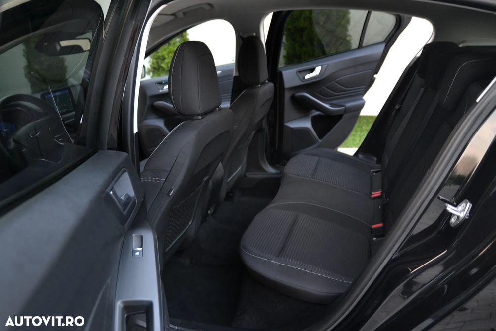 Ford Focus 1.0 EcoBoost MHEV Titanium X - 11