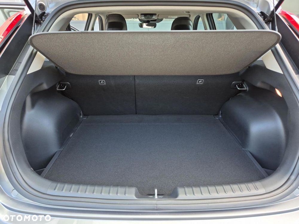 Kia Niro 1.6 GDI Hybrid M - 18