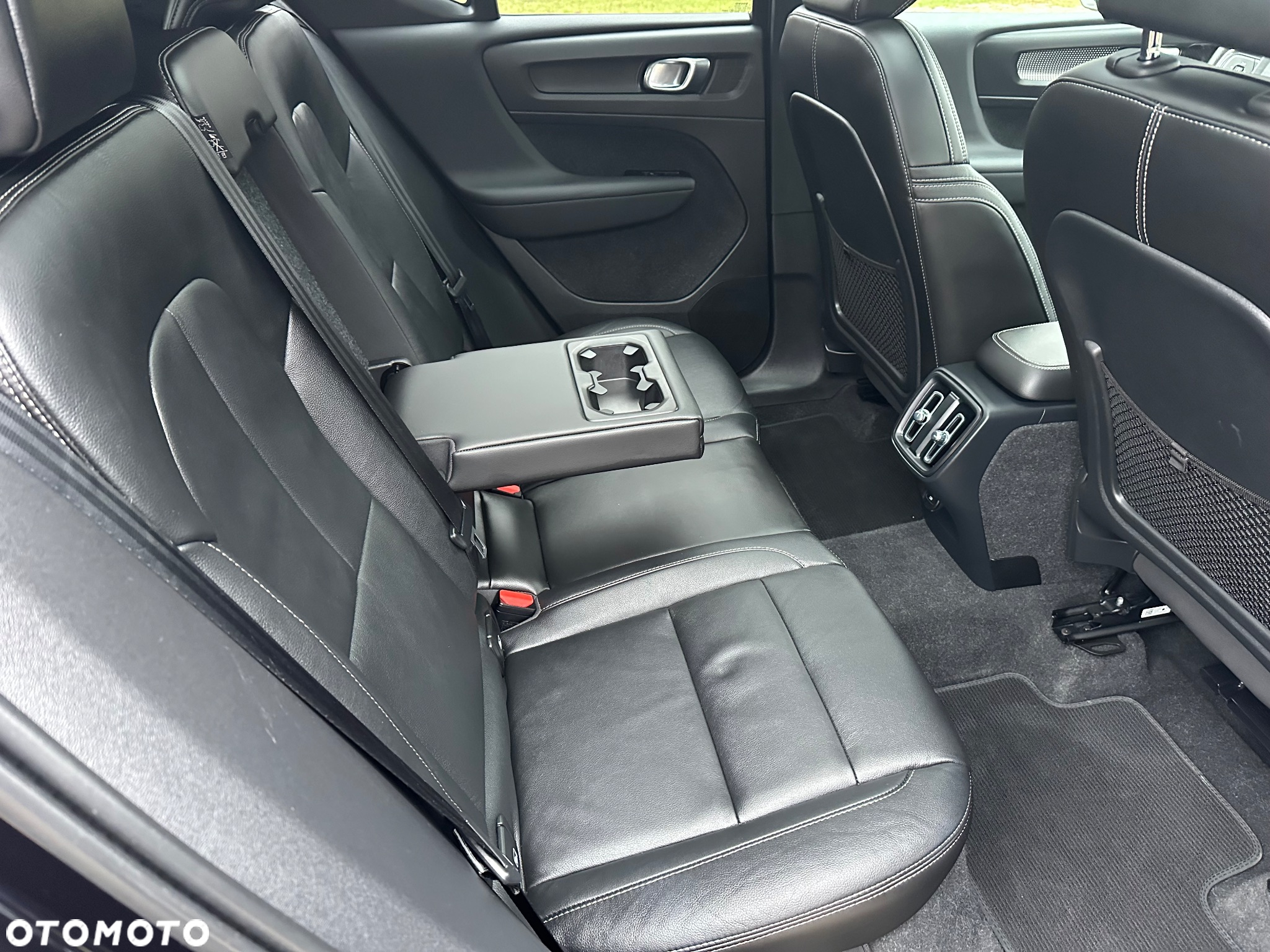 Volvo XC 40 B5 B AWD Geartronic RDesign - 15