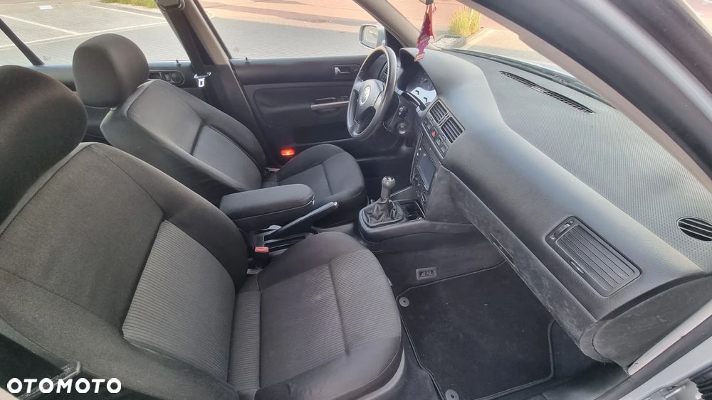 Volkswagen Bora 2.0 Comfortline - 13