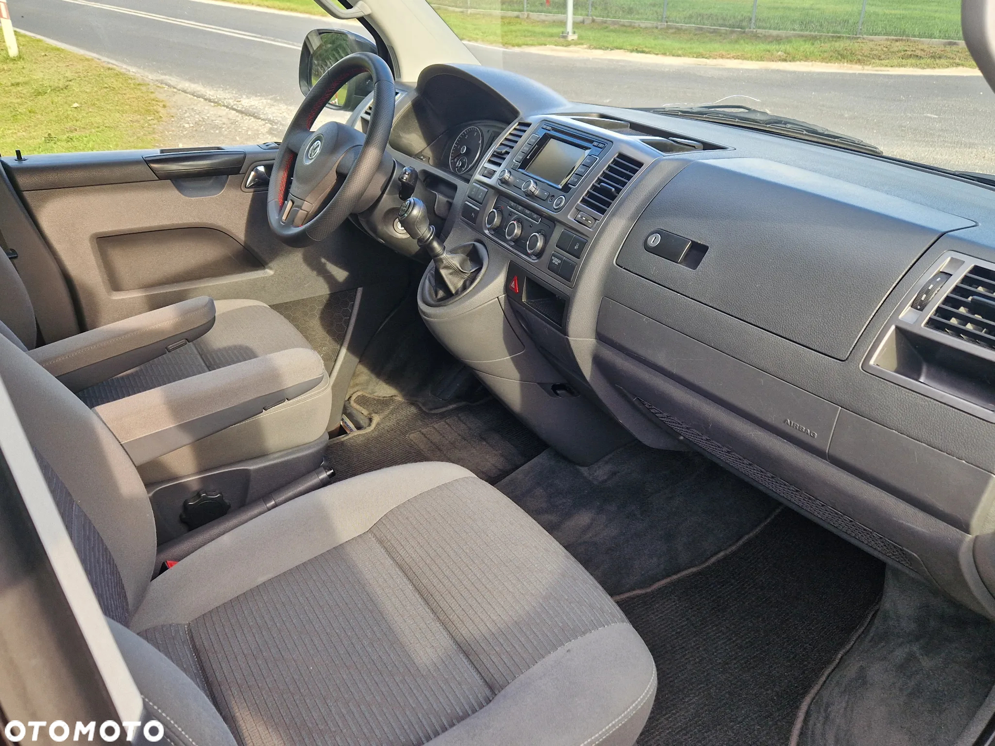 Volkswagen Multivan 2.0 TDI L1 Comfortline - 9
