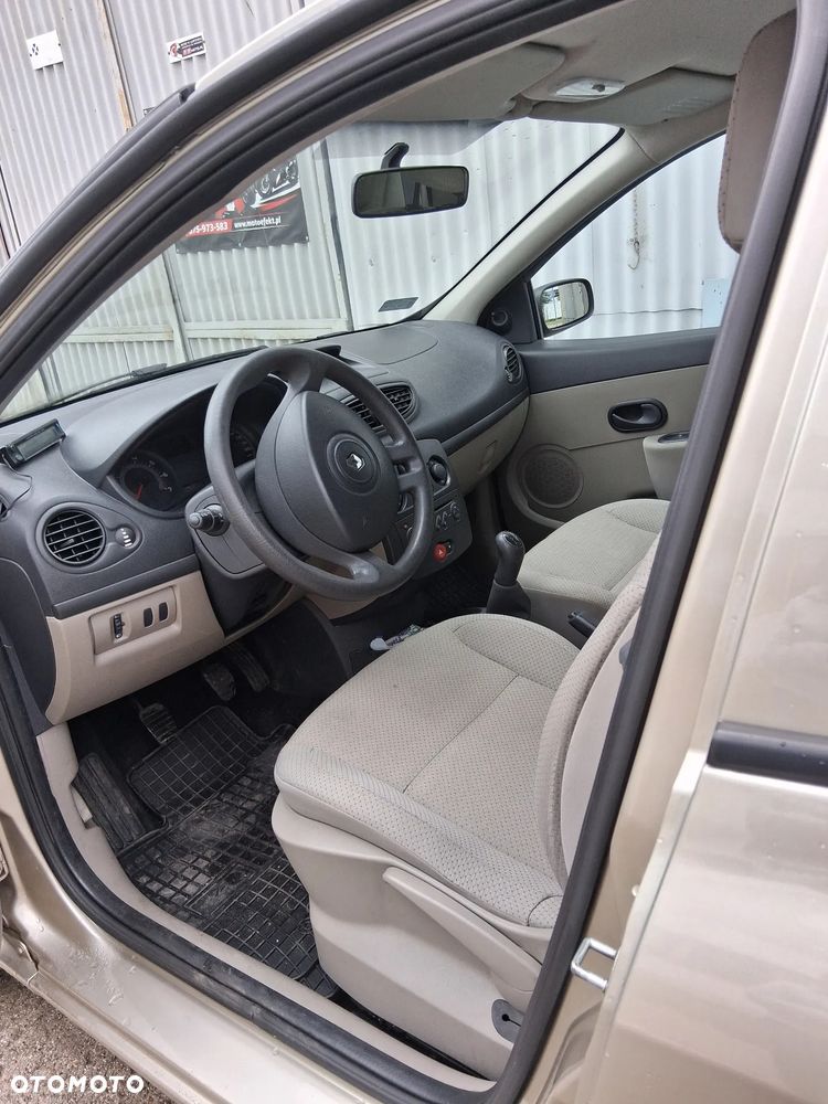 Renault Clio 1.4 16V Extreme - 6
