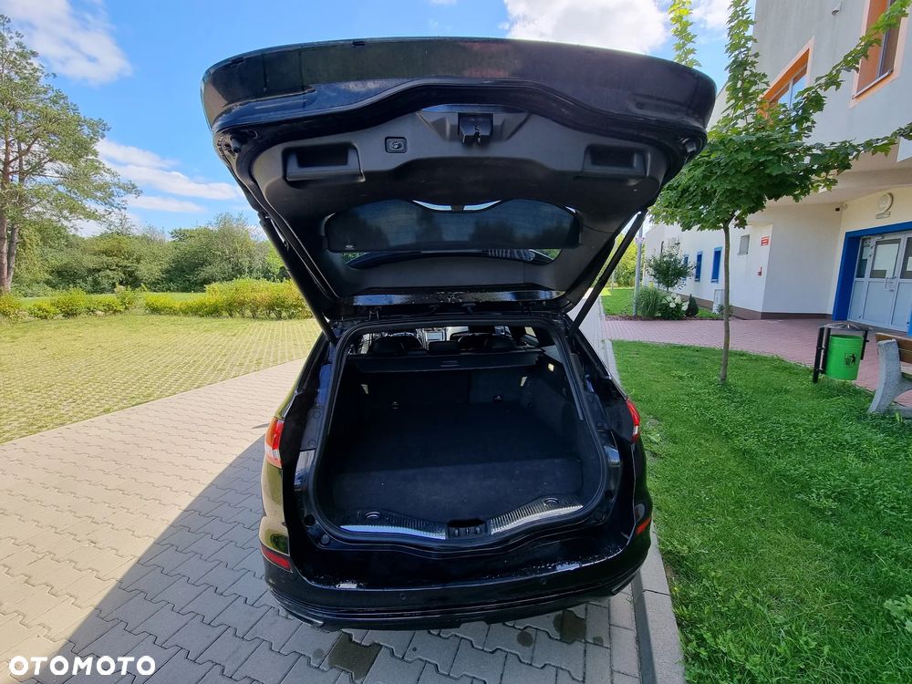 Ford Mondeo SW 2.0 Ti-VCT ST-Line - 19