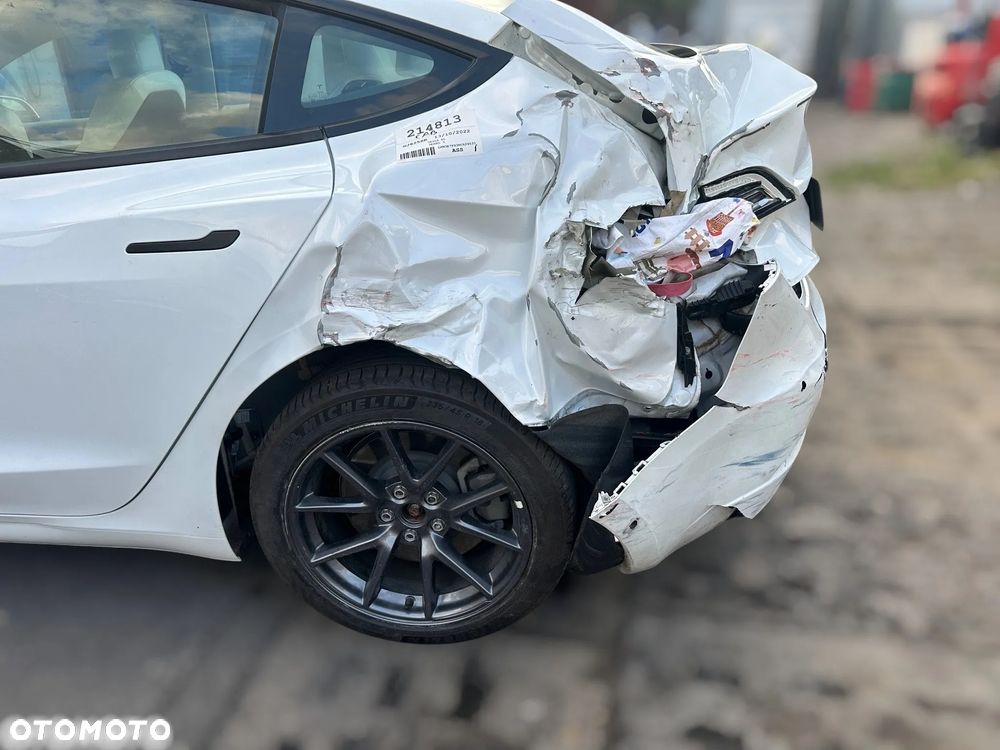 Tesla Model 3 Standard Reichweite Plus Hinterradantrieb - 13