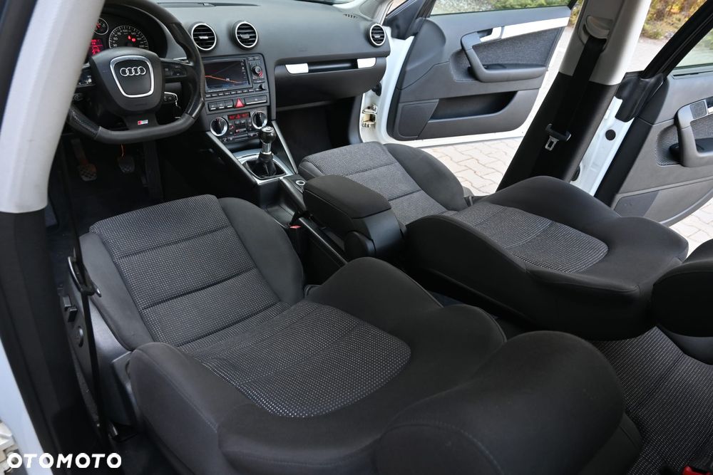 Audi A3 Sportback 2.0 TDI DPF quattro Attraction - 23