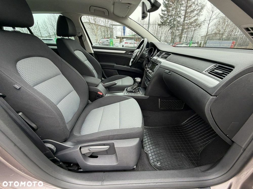 Skoda Superb - 36
