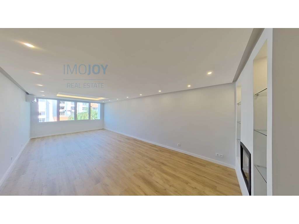 Apartamento T3 Remodelado na Quinta da Bicuda - Grande imagem: 2/37