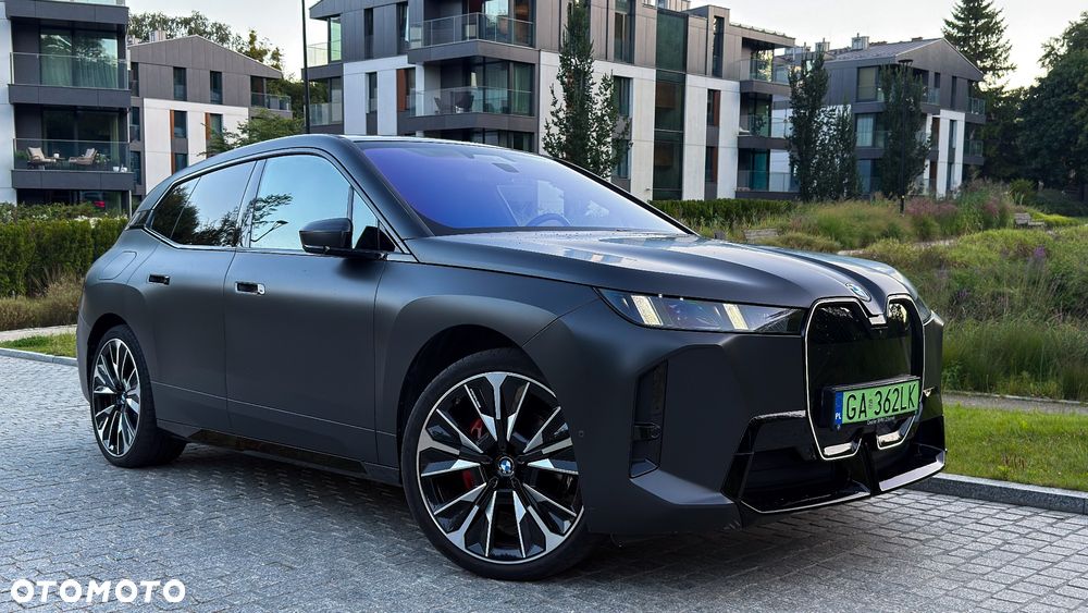 BMW iX - 5