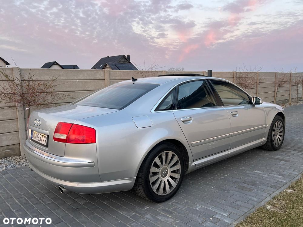 Audi A8 4.2 Quattro - 4
