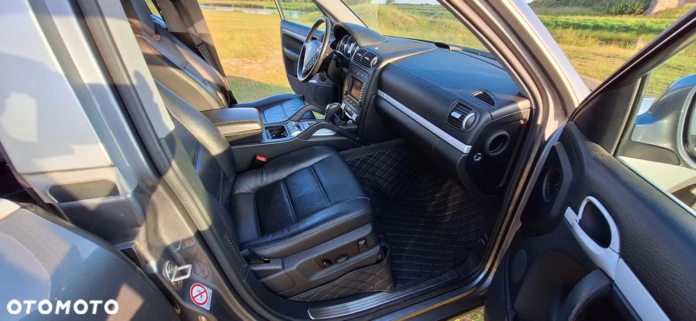 Porsche Cayenne S Tiptronic - 29