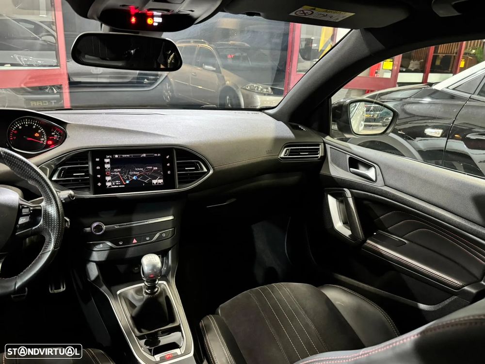 Peugeot 308 1.2 PureTech GT Line - 19