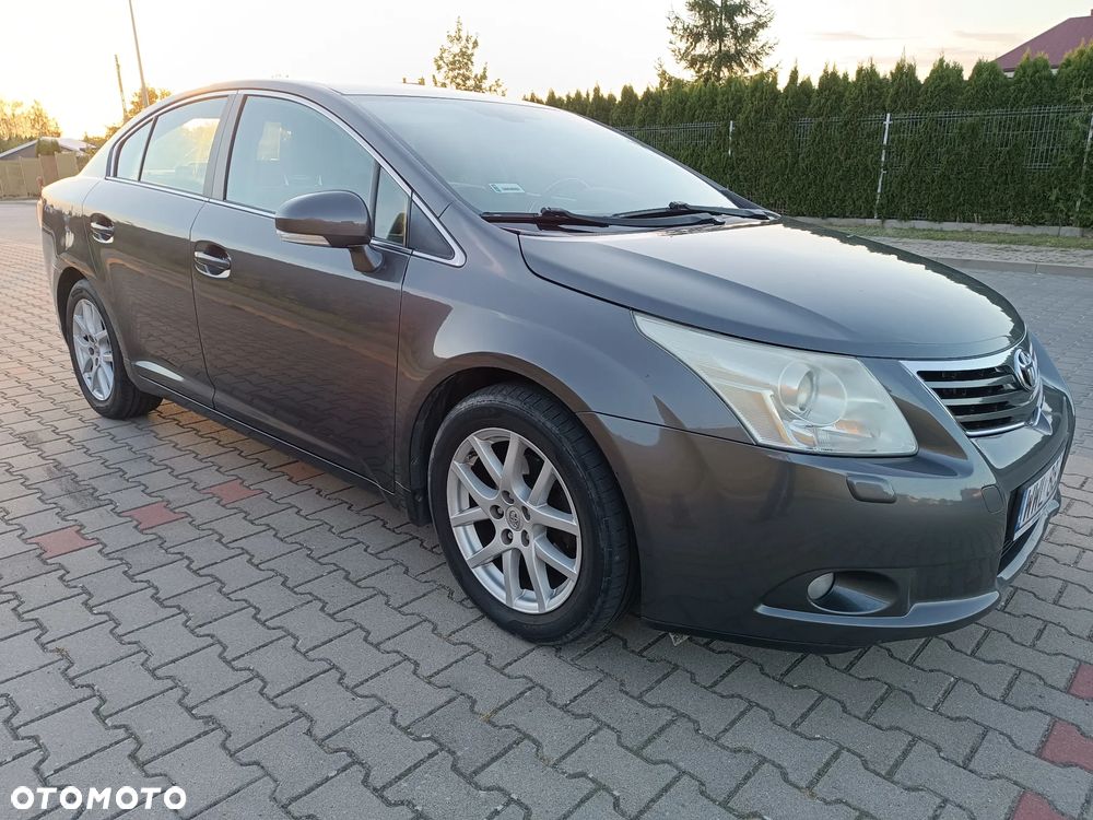 Toyota Avensis - 5