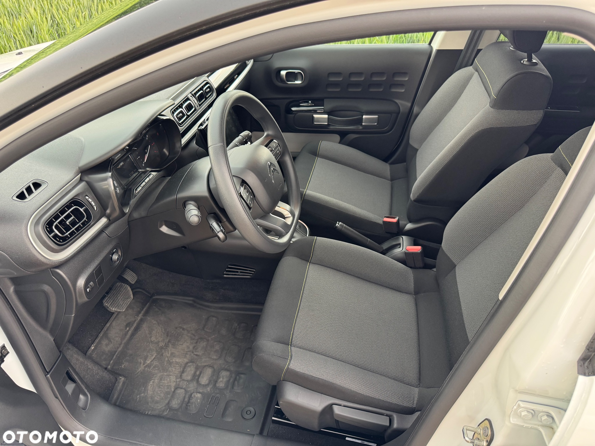Citroën C3 1.2 PureTech Shine EAT6 - 25
