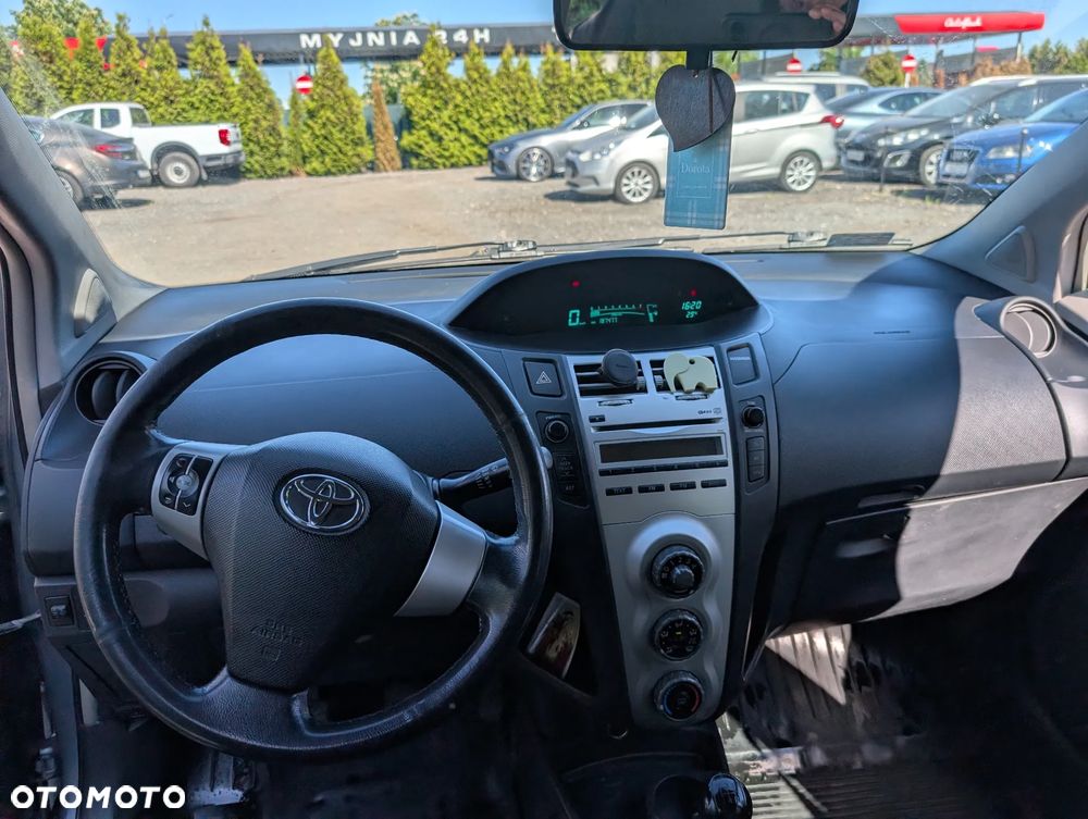 Toyota Yaris 1.3 Luna A/C - 5
