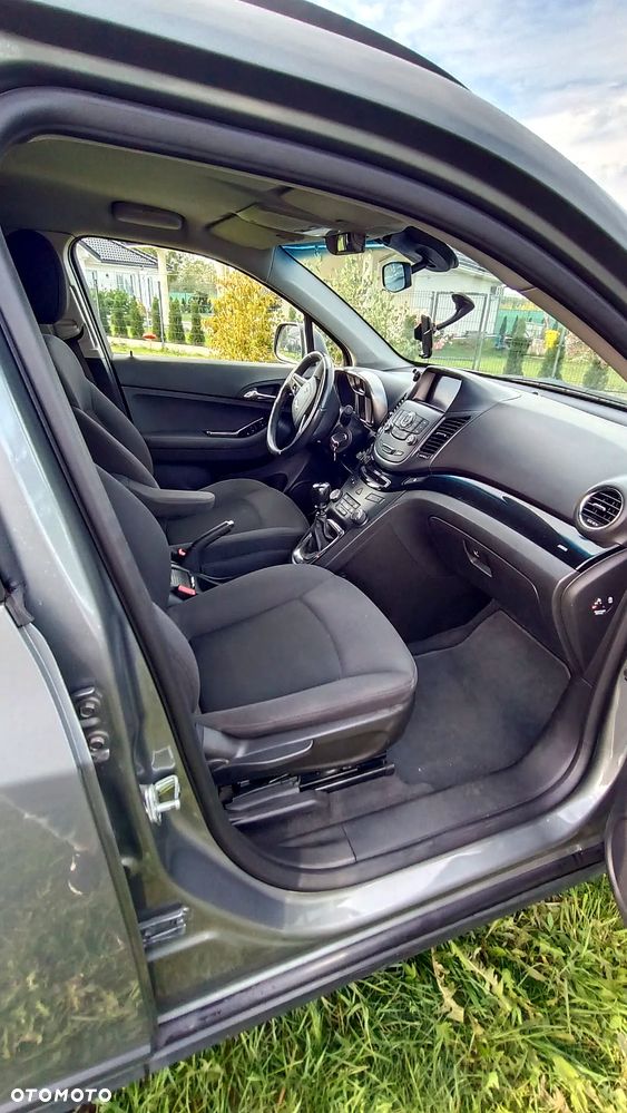 Chevrolet Orlando - 9