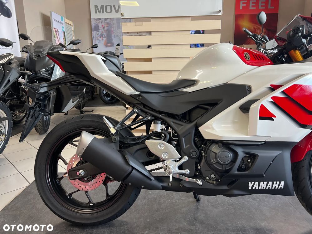 Yamaha R3 - 4