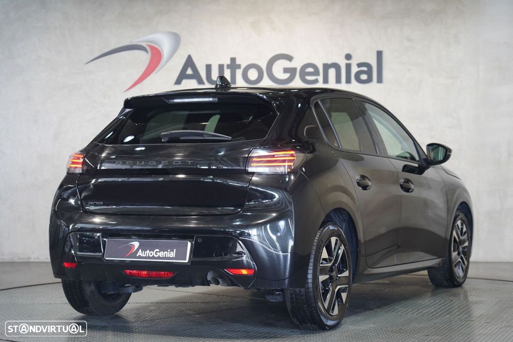 Peugeot 208 - 3