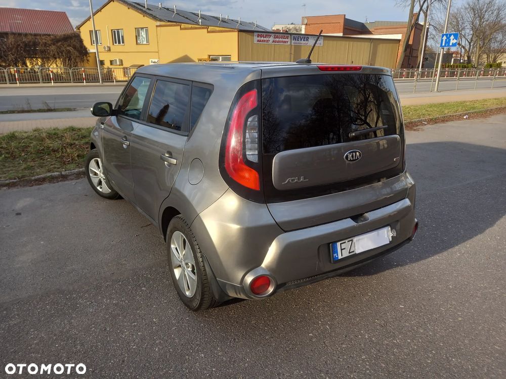 Kia Soul 1.6 GDI L - 10