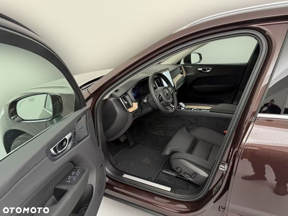 Volvo XC 60 T6 Plug-In Hybrid AWD Plus Bright - 15