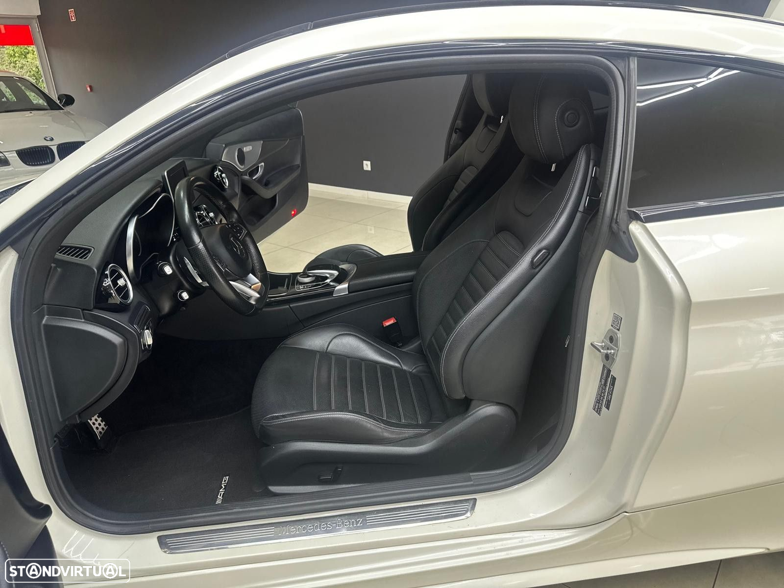 Mercedes-Benz C 250 d Coupe 9G-TRONIC AMG Line - 23