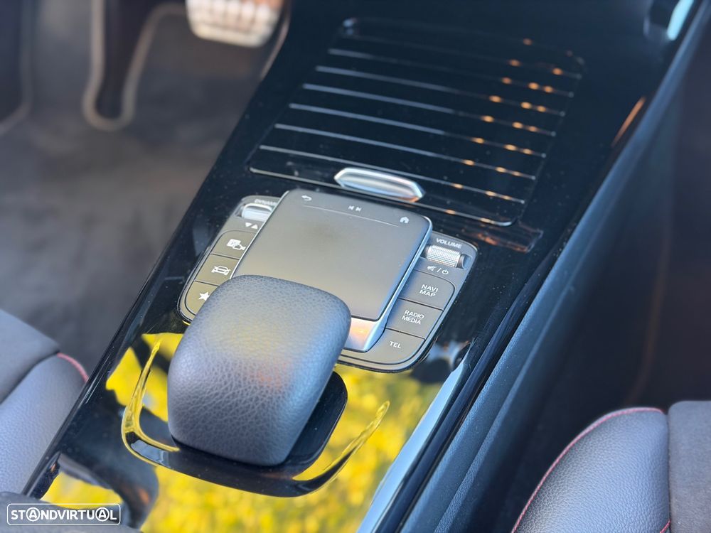 Mercedes-Benz A 250 e AMG Line — fotografia 32