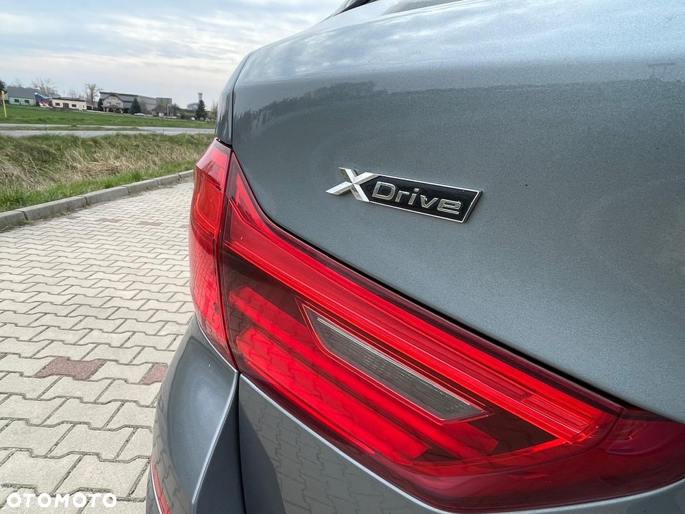 BMW Seria 5 520d xDrive Luxury Line - 9