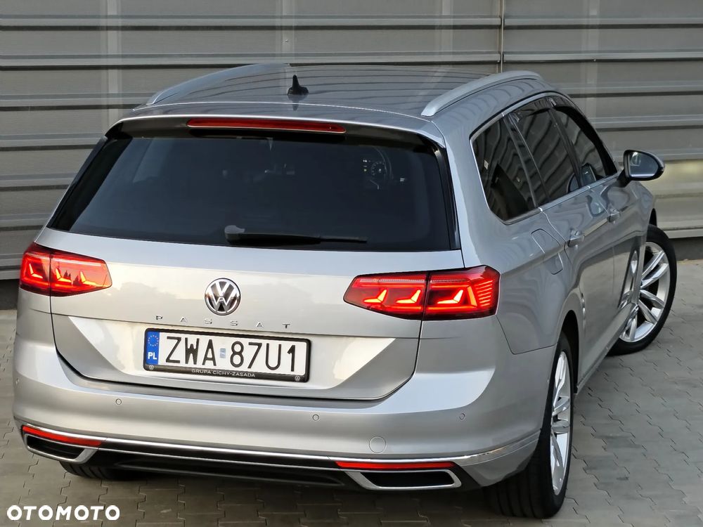 Volkswagen Passat 2.0 TDI Elegance DSG - 23