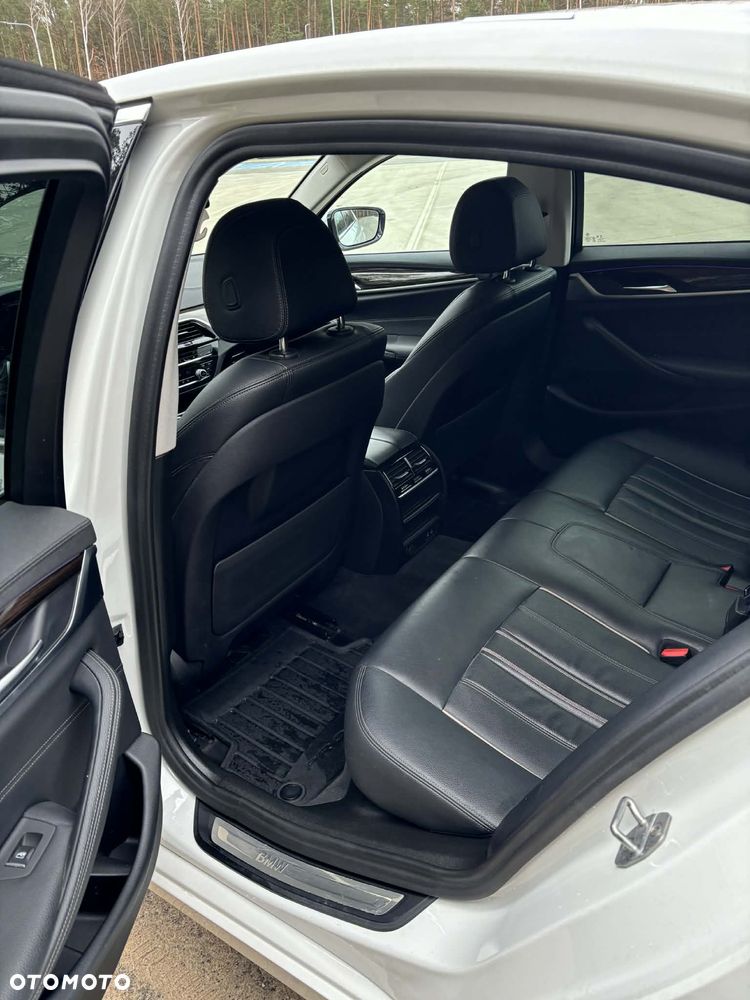 BMW Seria 5 518d Luxury Line - 3