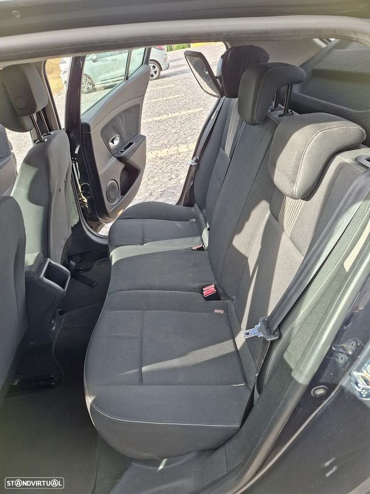 Renault Mégane 1.5 dCi Dynamique - 13