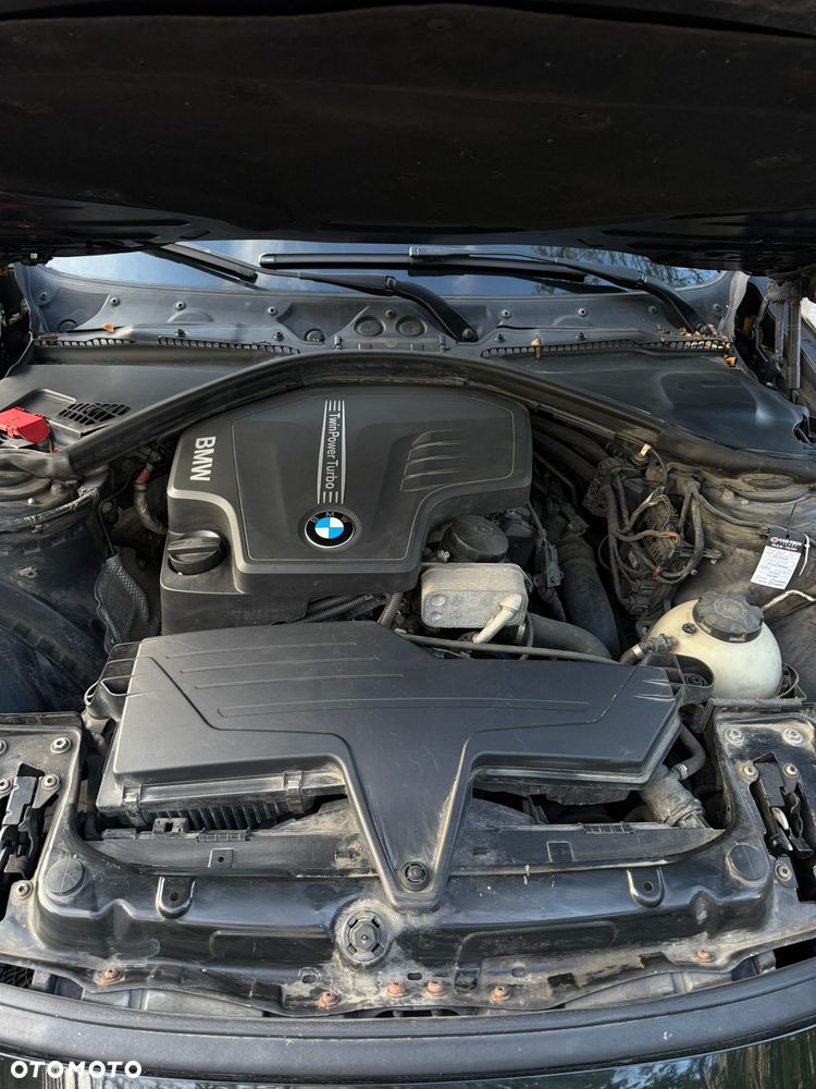 BMW Seria 3 328i xDrive - 11
