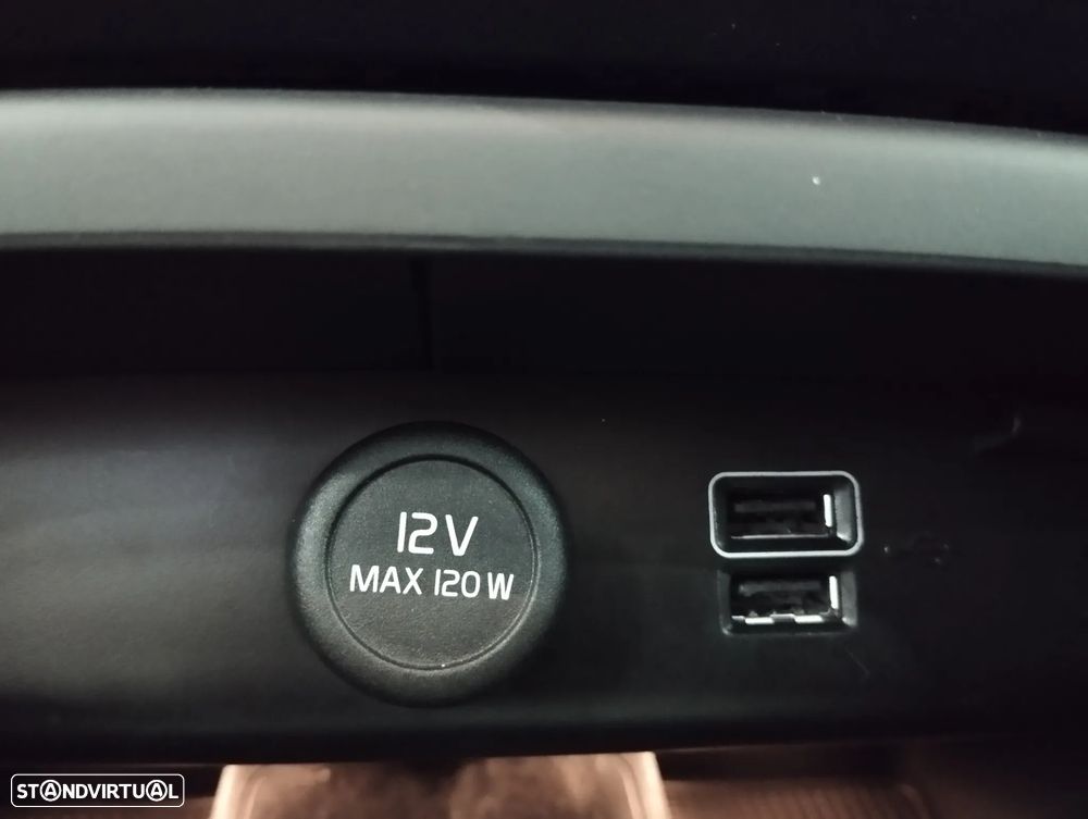 Volvo XC 40 1.5 T5 PHEV Plus Dark - 42