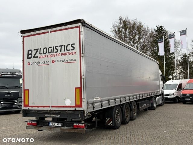 Schwarzmuller Kurtyna, SAF, oś podnoszona, dach podnoszony - 1