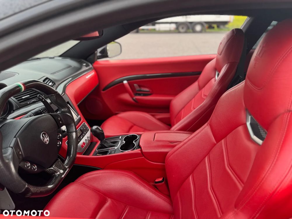 Maserati GranTurismo S Automatik - 16