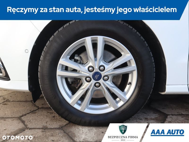 Ford S-Max - 17