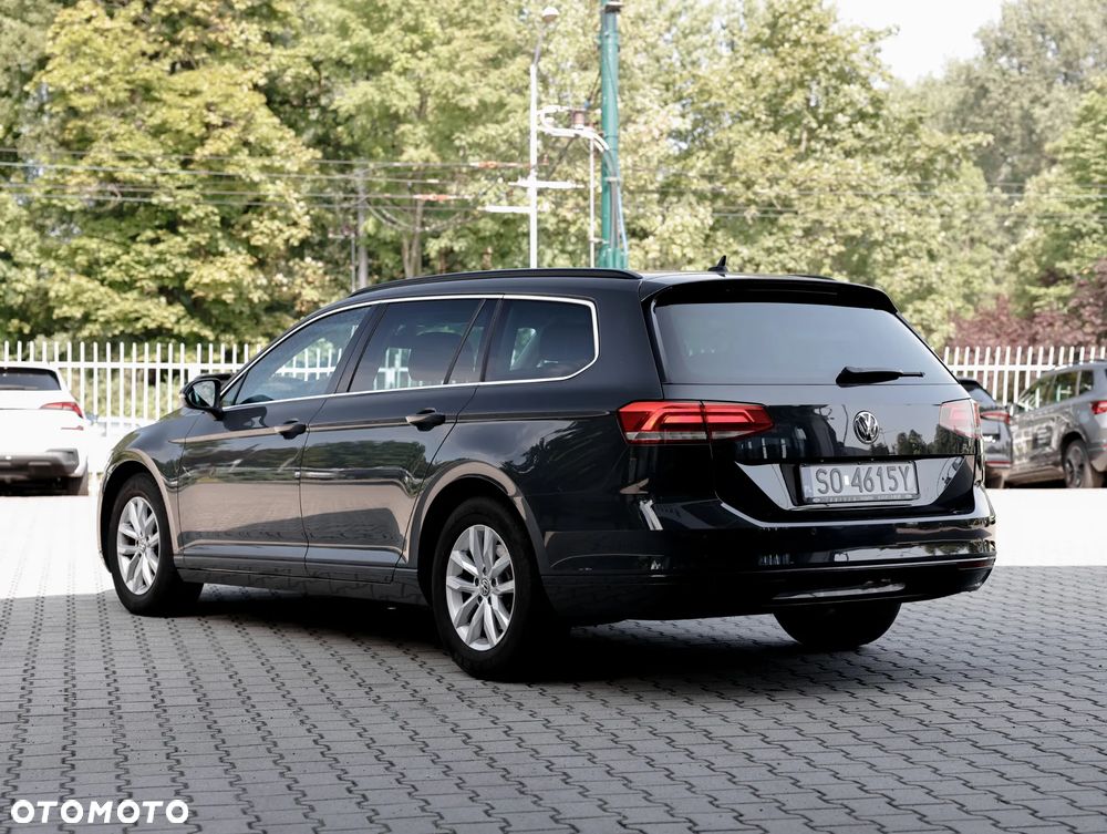 Volkswagen Passat - 6