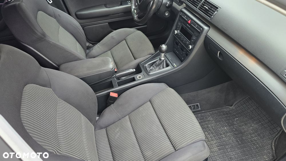 Audi A4 Avant - 10