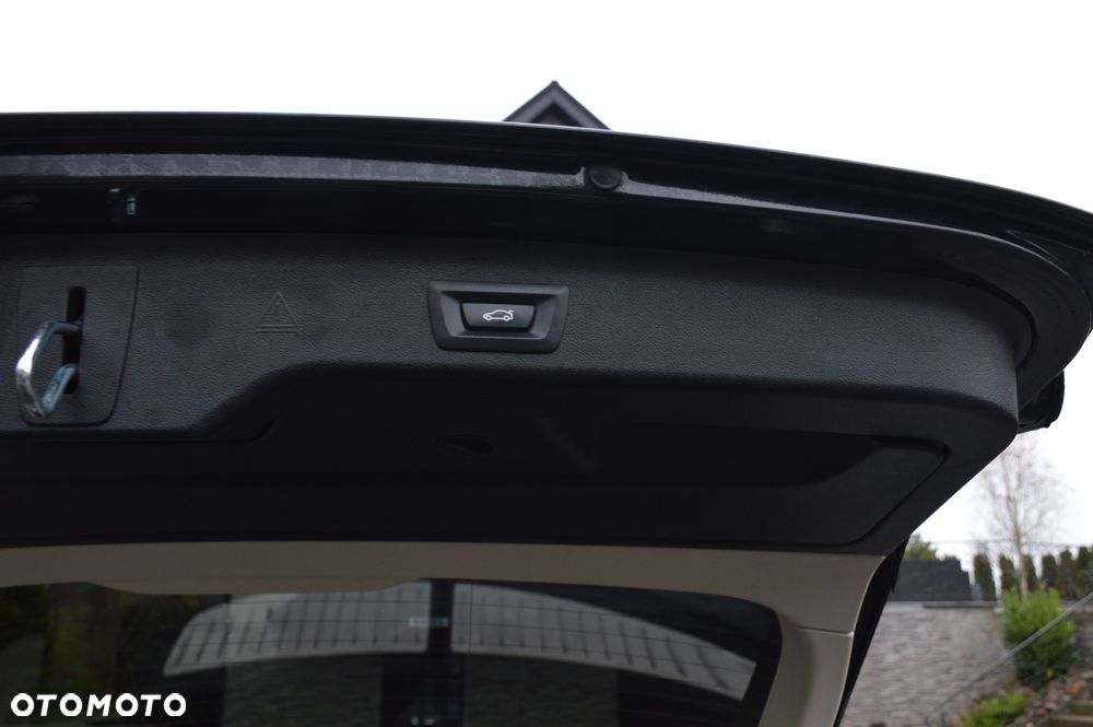 BMW Seria 5 520d xDrive Sport Line sport - 33