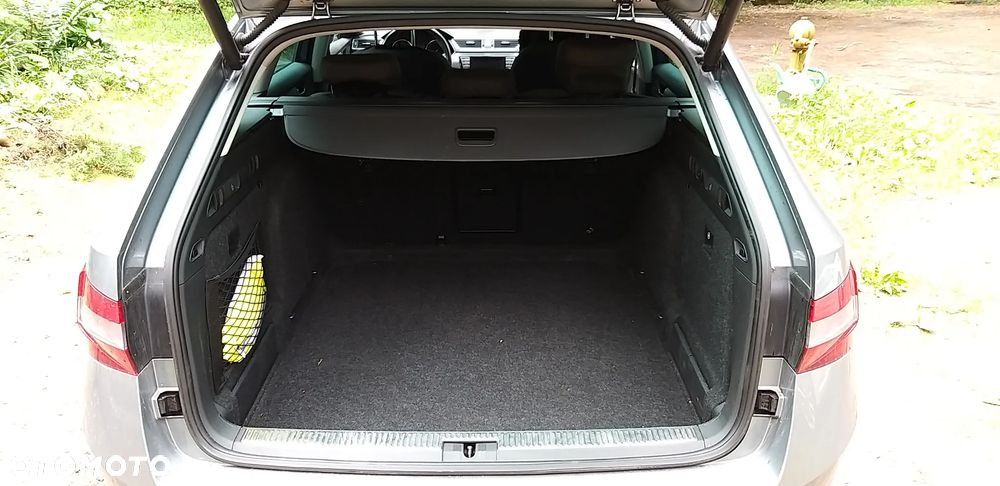 Skoda Superb 2.0 TDI Style - 6