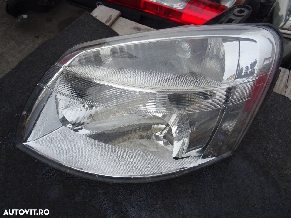 Far stanga Citroen Berlingo din 2012 volan pe stanga - 1